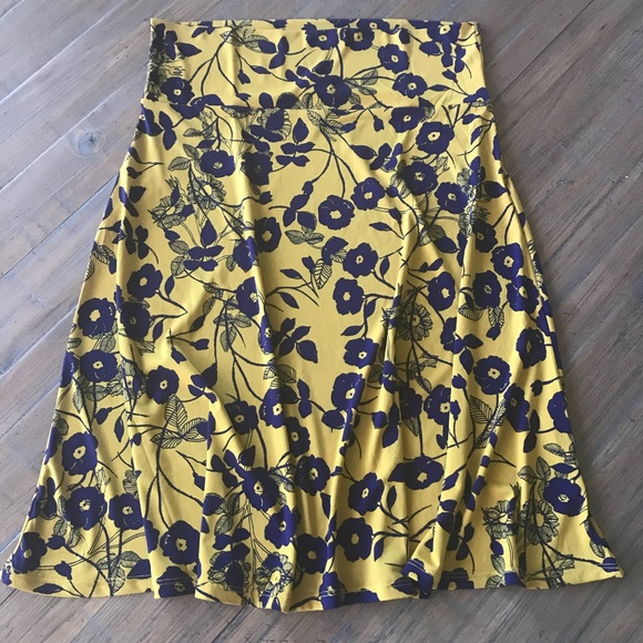 LuLaRoe Dresses & Skirts - LuLaRoe XL Azure skirt- gold & blue floral pattern